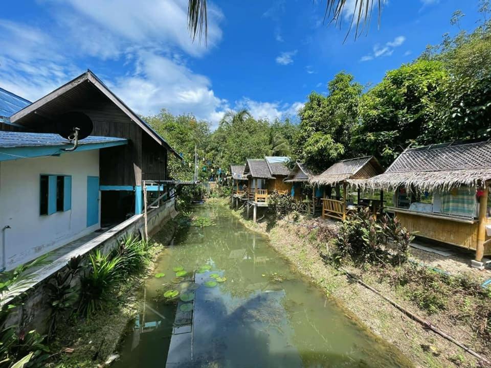 Nakhon Si Ban Na Homestay Nakhon Si Thammarat Buitenkant foto