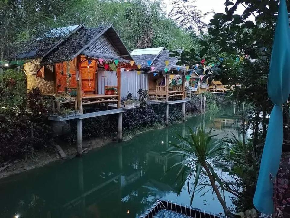 Nakhon Si Ban Na Homestay Nakhon Si Thammarat Buitenkant foto
