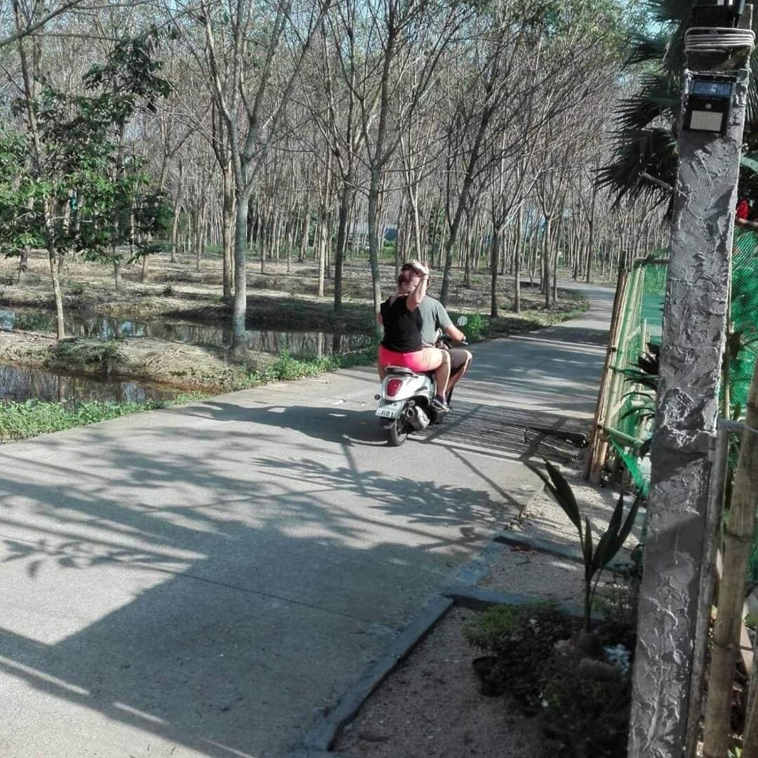 Nakhon Si Ban Na Homestay Nakhon Si Thammarat Buitenkant foto